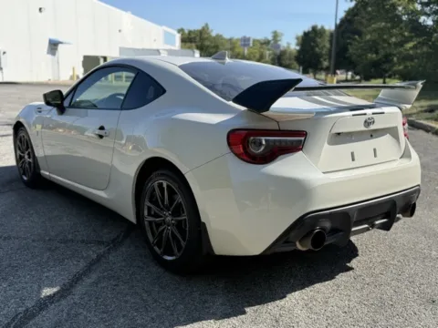 More photos of 2017 Toyota 86 at Indy Luxury Motorsports, IN