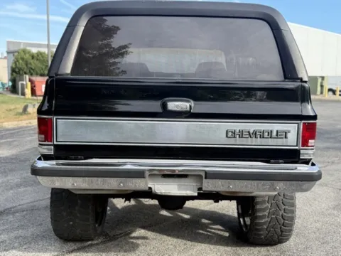 More photos of 1986 Chevrolet Blazer at Indy Luxury Motorsports, IN