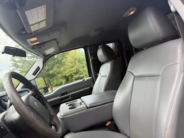 2015 Ford F-350 photo 11