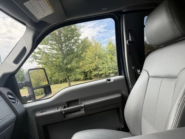 2015 Ford F-350 photo 16