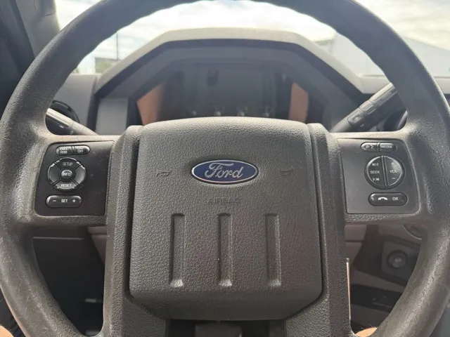 2015 Ford F-350 photo 12
