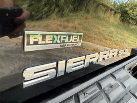 More photos of 2012 GMC Sierra 1500 SLE at Indy Luxury Motorsports, IN