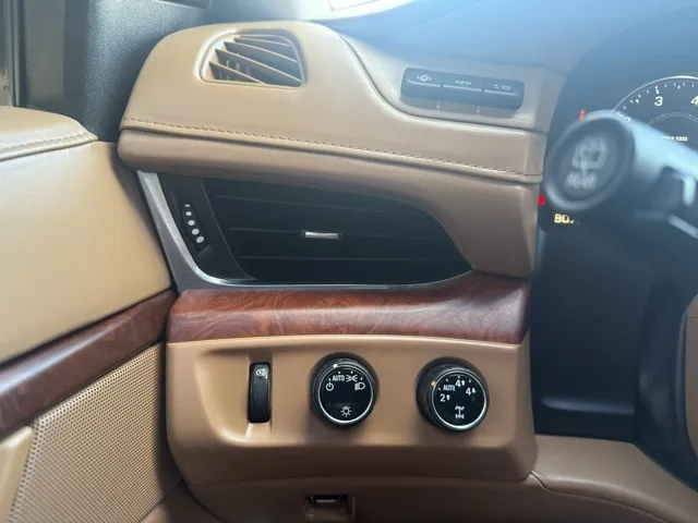 2015 Cadillac Escalade Platinum photo 26