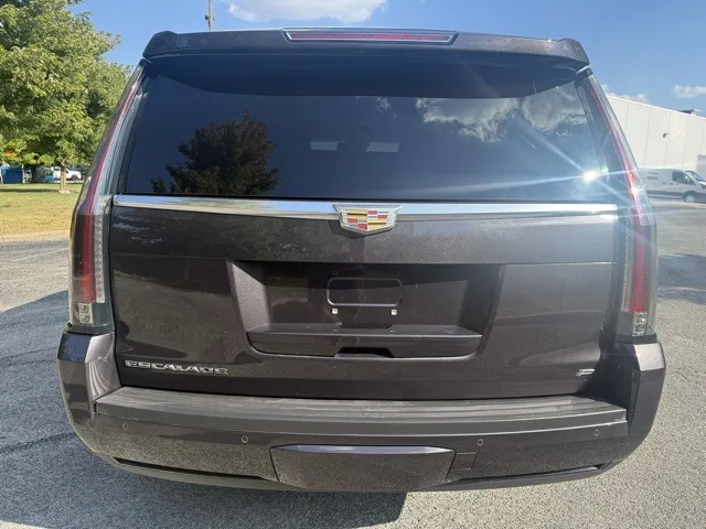 2015 Cadillac Escalade Platinum photo 21