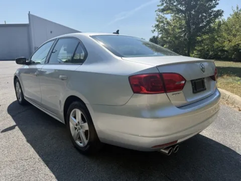 More photos of 2011 Volkswagen Jetta TDI at Indy Luxury Motorsports, IN