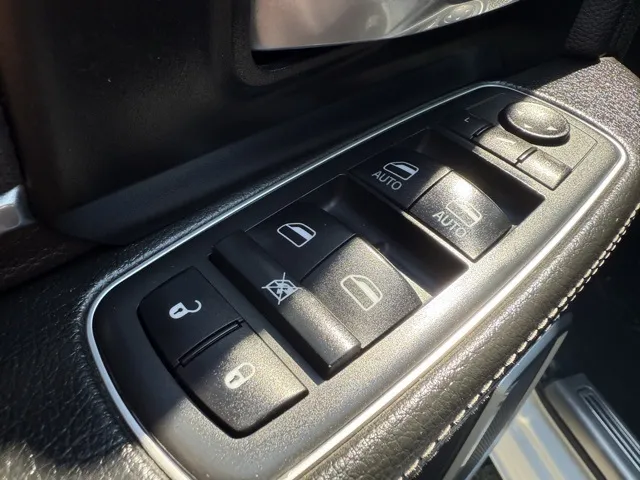 2019 Ram 3500 Laramie photo 4