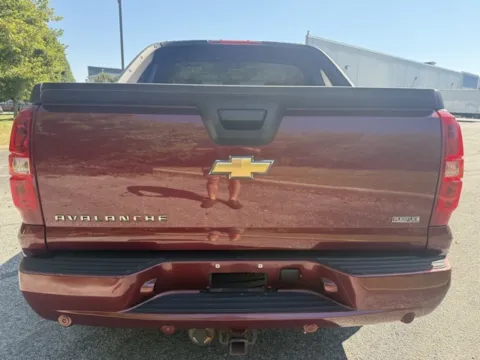 More photos of 2008 Chevrolet Avalanche 1500 LTZ at Indy Luxury Motorsports, IN