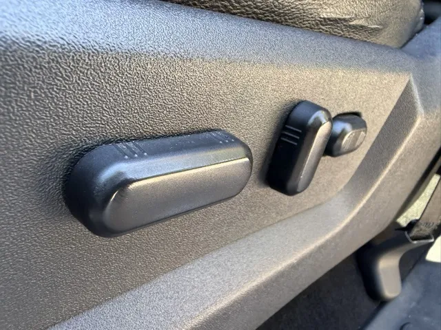 2013 Ford F-250 Lariat photo 17
