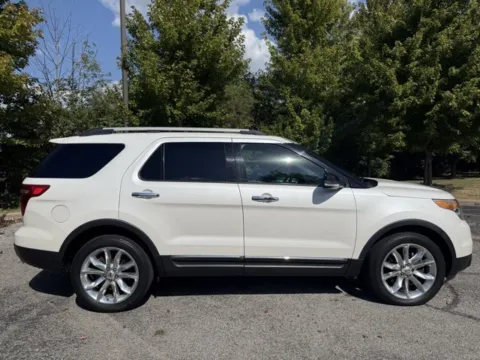 Photos of 2014 Ford Explorer XLT for sale in Indianapolis, IN at Indy Luxury Motorsports