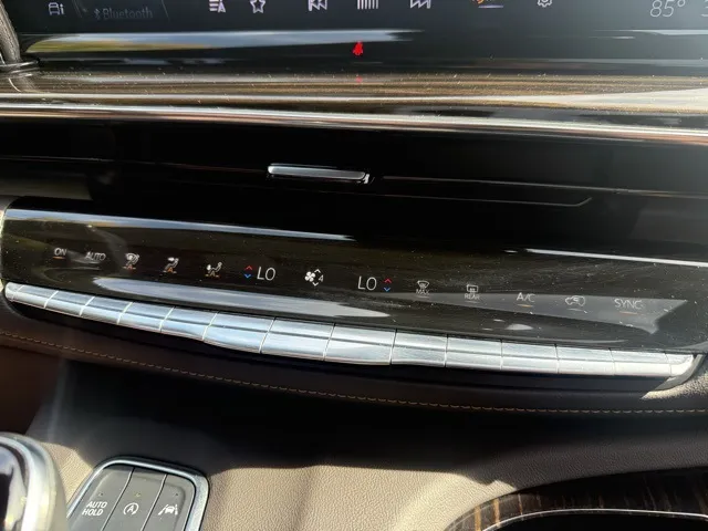2023 Cadillac Escalade ESV Premium Luxury photo 35