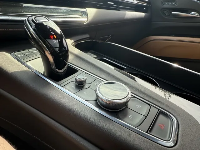 2023 Cadillac Escalade ESV Premium Luxury photo 10