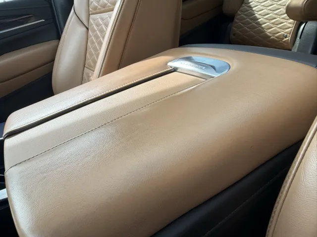 2023 Cadillac Escalade ESV Premium Luxury photo 25