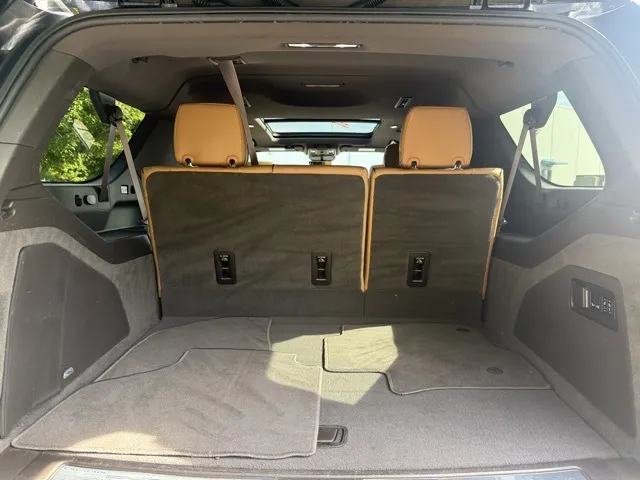 2023 Cadillac Escalade ESV Premium Luxury photo 14