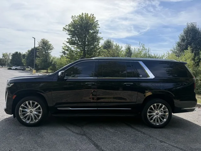 2023 Cadillac Escalade ESV Premium Luxury photo 15