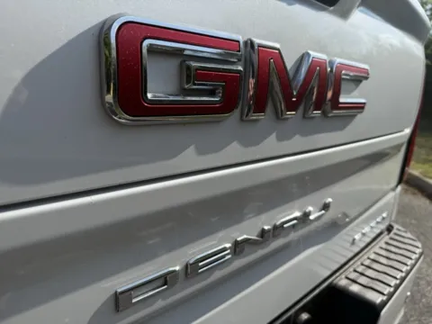 More photos of 2019 GMC Sierra 1500 Denali at Indy Luxury Motorsports, IN