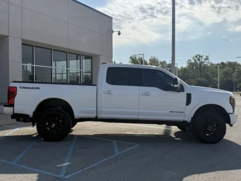 Photos of 2021 Ford F-250SD Lariat for sale in Indianapolis, IN at Indy Luxury Motorsports