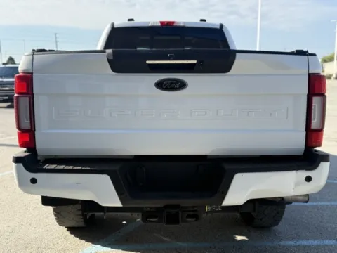 More photos of 2021 Ford F-250SD Lariat at Indy Luxury Motorsports, IN