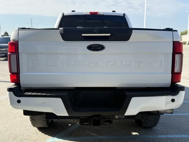 2021 Ford F-250 photo 2