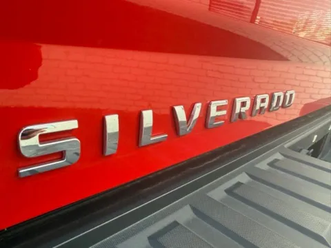 More photos of 2017 Chevrolet Silverado 1500 LT at Indy Luxury Motorsports, IN