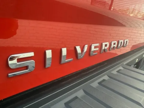 More photos of 2017 Chevrolet Silverado 1500 LT at Indy Luxury Motorsports, IN