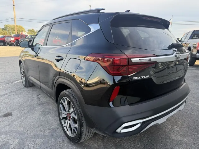 2021 Kia Seltos S photo 3