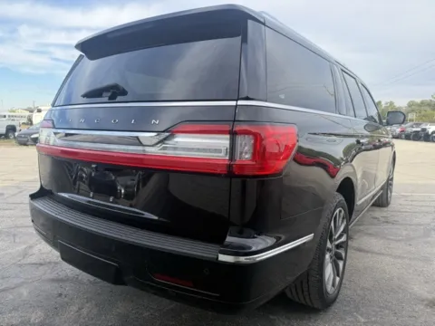 More photos of 2018 Lincoln Navigator L Select at Indy Luxury Motorsports, IN