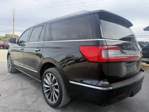 More photos of 2018 Lincoln Navigator L Select at Indy Luxury Motorsports, IN