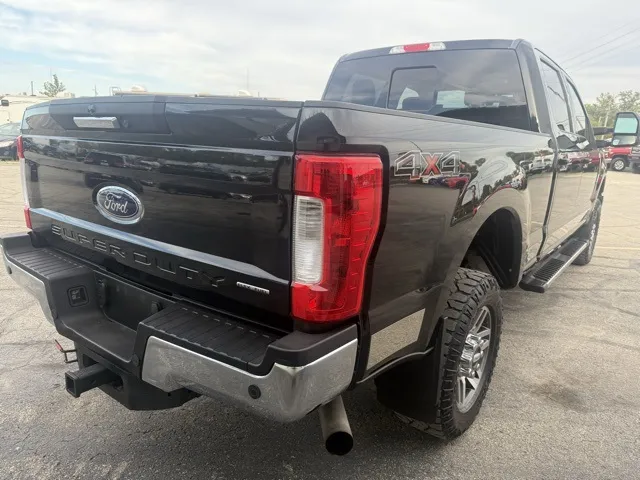 2017 Ford F-250 photo 2