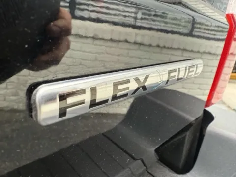 More photos of 2017 Ford F-250SD Lariat at Indy Luxury Motorsports, IN