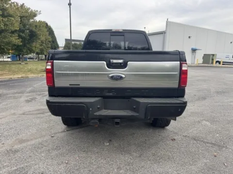 More photos of 2016 Ford F-350SD Platinum at Indy Luxury Motorsports, IN