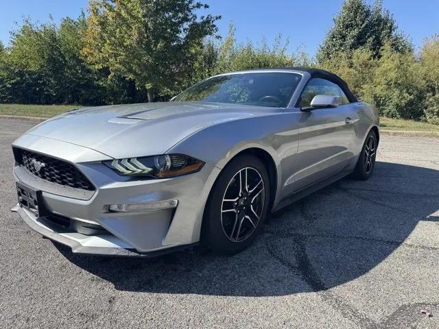 2020 Ford Mustang EcoBoost Premium photo 2