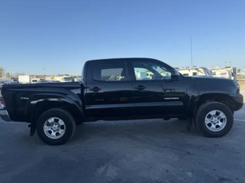 Photos of 2014 Toyota Tacoma for sale in Indianapolis, IN at Indy Luxury Motorsports
