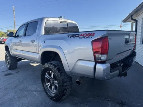 More photos of 2017 Toyota Tacoma at Indy Luxury Motorsports, IN