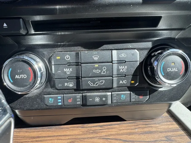 2018 Ford F-150 Lariat photo 3