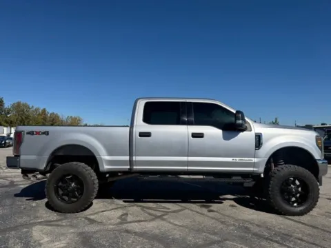 Photos of 2019 Ford F-250SD XLT for sale in Indianapolis, IN at Indy Luxury Motorsports