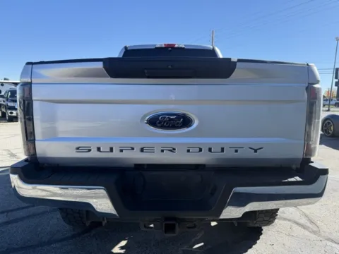 More photos of 2019 Ford F-250SD XLT at Indy Luxury Motorsports, IN