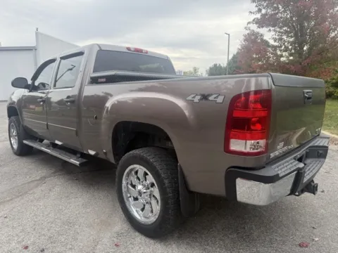 More photos of 2014 GMC Sierra 2500HD SLE at Indy Luxury Motorsports, IN