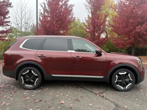 Photos of 2023 Kia Telluride S for sale in Indianapolis, IN at Indy Luxury Motorsports