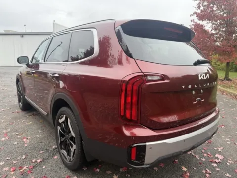 More photos of 2023 Kia Telluride S at Indy Luxury Motorsports, IN