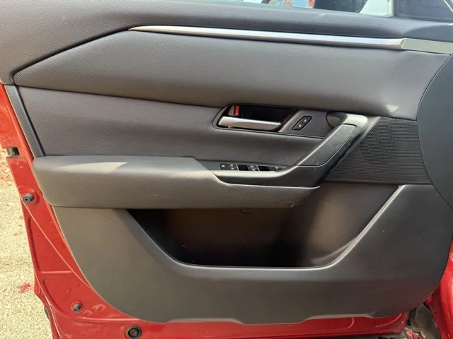 2023 Mazda CX-50 2.5 Preferred Plus photo 3