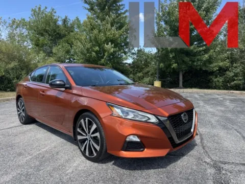 Orange 2020 Nissan Altima 2.5 SR for sale in Indianapolis, IN