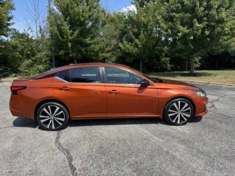 Photos of 2020 Nissan Altima 2.5 SR for sale in Indianapolis, IN at Indy Luxury Motorsports