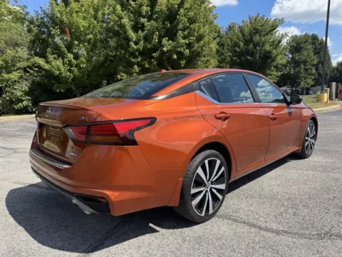 More photos of 2020 Nissan Altima 2.5 SR at Indy Luxury Motorsports, IN