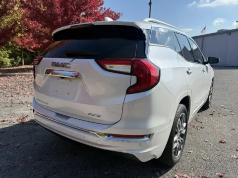More photos of 2022 GMC Terrain Denali at Indy Luxury Motorsports, IN
