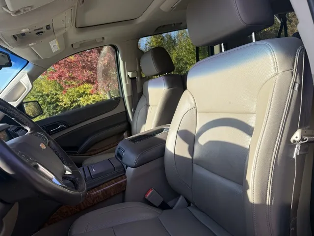 2020 Chevrolet Suburban Premier photo 4