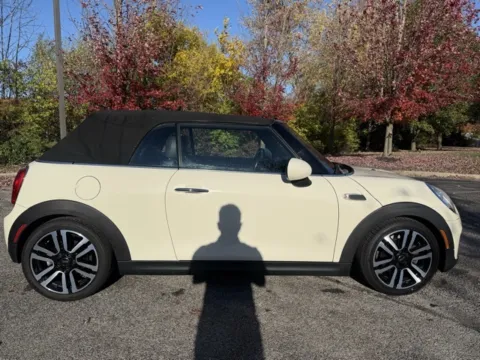 Photos of 2017 MINI Cooper for sale in Indianapolis, IN at Indy Luxury Motorsports