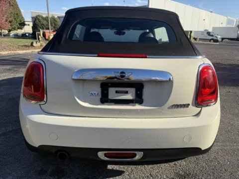 More photos of 2017 MINI Cooper at Indy Luxury Motorsports, IN