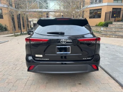 More photos of 2023 TOYOTA HIGHLANDER XLE at C&G Imports, VA