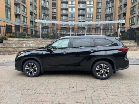Another view of 2023 TOYOTA HIGHLANDER XLE for sale in Arlington, VA at C&G Imports