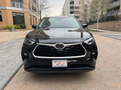 Photos of 2023 TOYOTA HIGHLANDER XLE for sale in Arlington, VA at C&G Imports